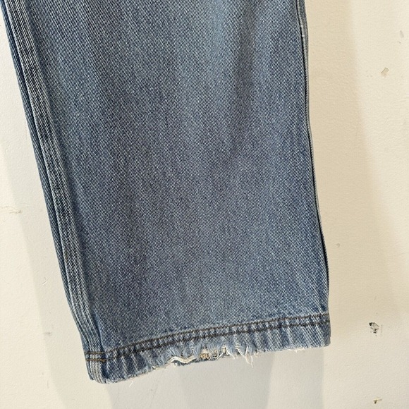 Duluth Trading Flex Ballroom Denim Jeans Men's 40x28 Relaxed Fit Light Wash - Picture 5 of 13